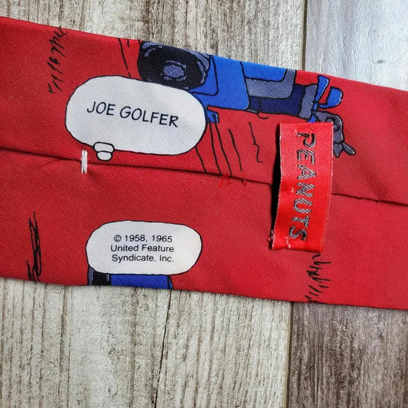 SNOOPY GOLFER Peanuts Cartoon Golf Men’s Burgundy Red Neck Tie 100% Silk - Picture 5 of 7